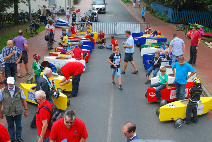 3.Seifenkistenrennen in Weener 2011 (Soapboxderby.de)