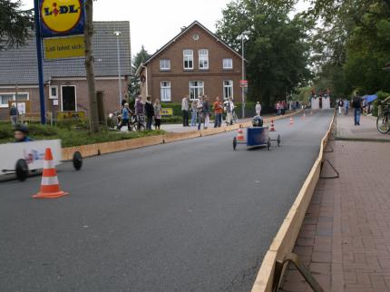 3.Seifenkistenrennen in Weener 2011 (Soapboxderby.de)