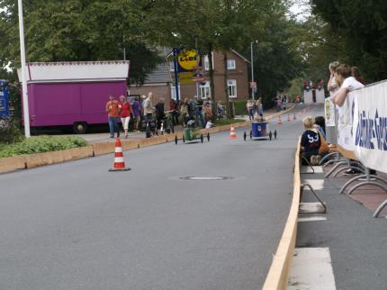 3.Seifenkistenrennen in Weener 2011 (Soapboxderby.de)