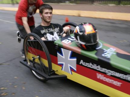 3.Seifenkistenrennen in Weener 2011 (Soapboxderby.de)